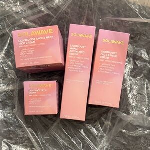 Solawave Lightboost Skincare Set -